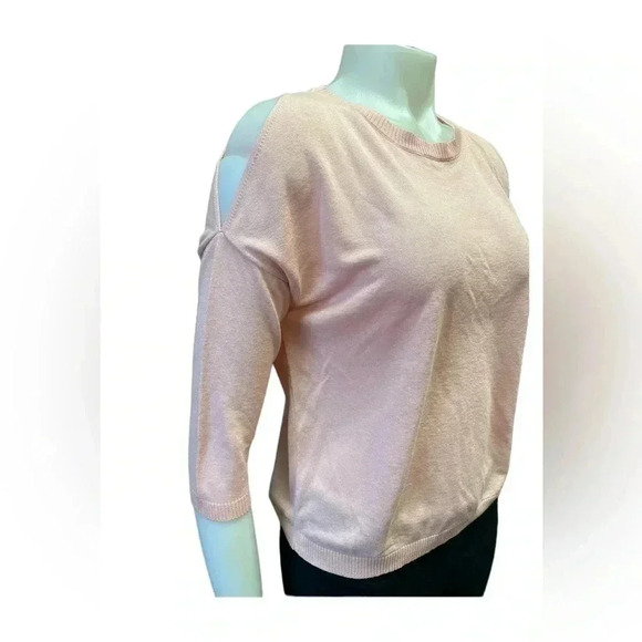 Mossimo Dutti Cold Shoulder  Pale Pink Sweater Size Small - Picture 2 of 11